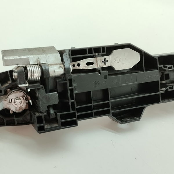 Maçaneta Externa Dianteira Esquerda Nissan Versa S 1.6 2017