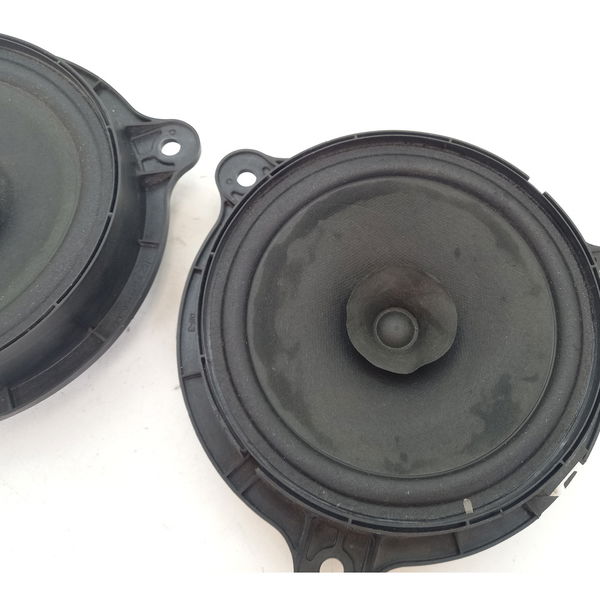 Par Alto Falante Nisan Versa S 1.6 2017