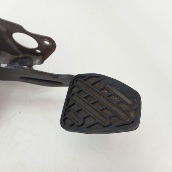 Pedal Do Frio Nissan Versa S 1.6 2017