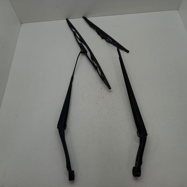 Par Braço Limpador Parabrisa Nissan Versa S 1.6 2017