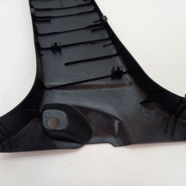 Acabamento Coluna Central Esquerda Nissan Versa S 1.6 2017
