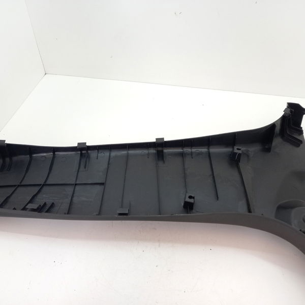 Acabamento Coluna Central Esquerda Nissan Versa S 1.6 2017