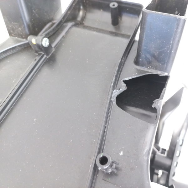 Caixa Do Ar Condicionado Com Detalhe Hyundai Creta 1.6 2021