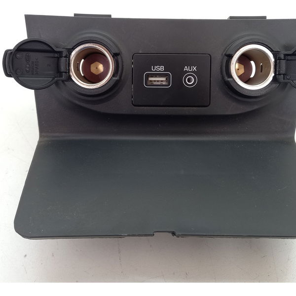 Moldura Cabo Usb Hyundai Creta 1.6 Action 2021
