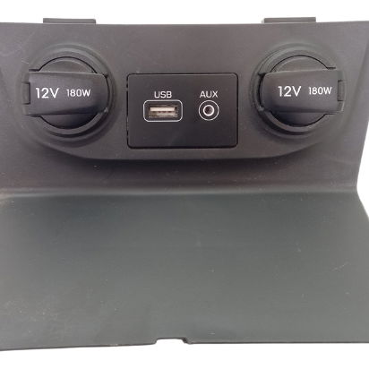 Moldura Cabo Usb Hyundai Creta 1.6 Action 2021