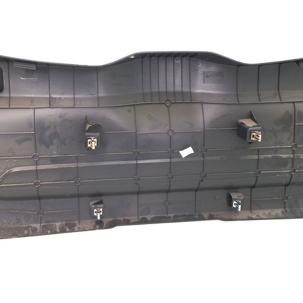 Acabamento Da Tampa Traseira Chevrolet Onix 1.4 Ltz 2016