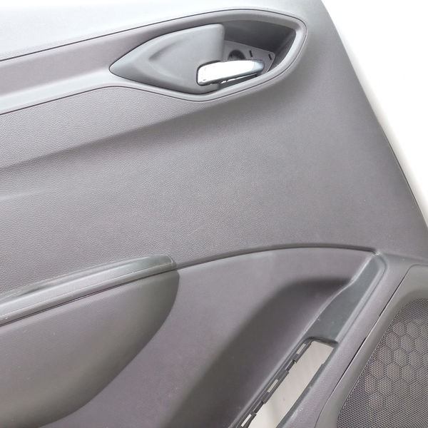 Forro Da Porta Traseira Esquerda Chevrolet Onix 1.4 Ltz 2016