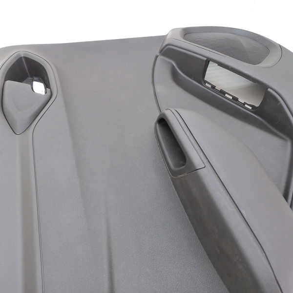 Forro Da Porta Traseira Esquerda Chevrolet Onix 1.4 Ltz 2016