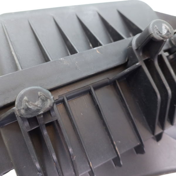 Caixa Filtro De Ar Com Detalhe Chevrolet Onix 1.4 Ltz 2016