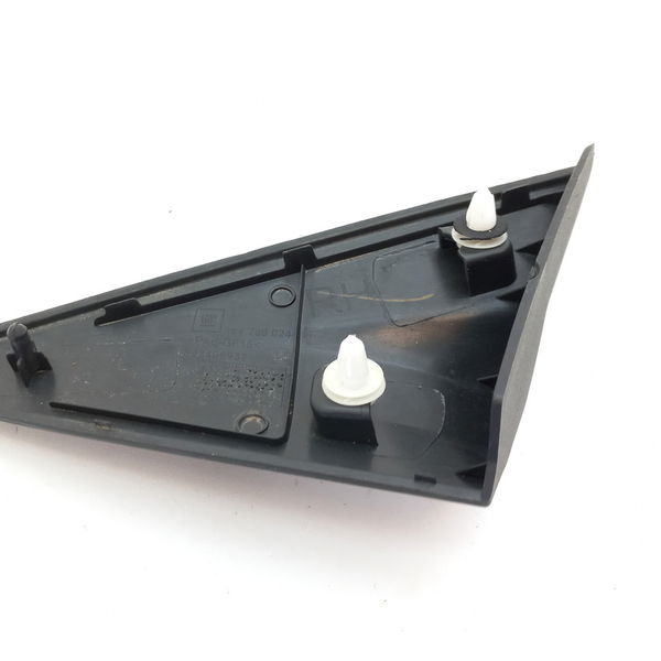 Acabamento Retrovisor Direito Chevrolet Onix 1.4 Ltz 2016