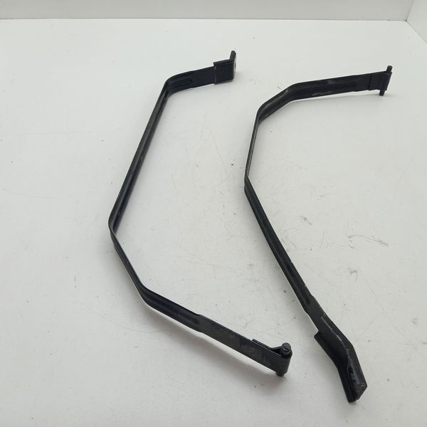 Par Alça Suporte Do Tanque Chevrolet Onix 1.4 Ltz 2016