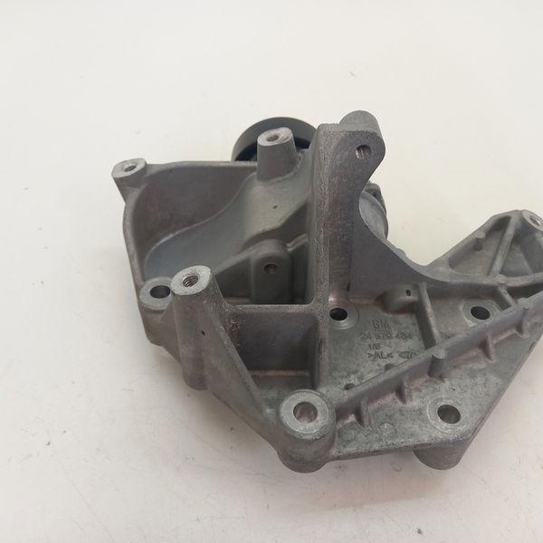 Suporte Do Compressor Chevrolet Onix 1.4 Ltz 2016