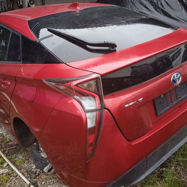 Teto Vigia Tampa Traseira 2 Lanternas Toyota Prius 2018