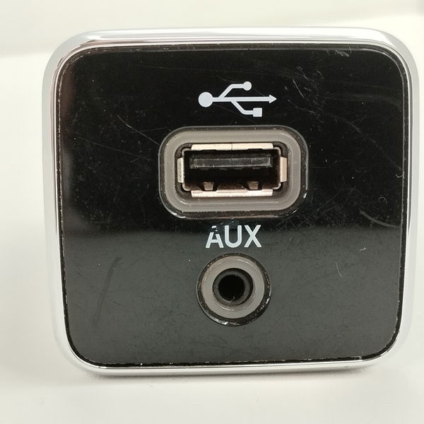Entrada Usb Fiat Toro Freedom 1.8 2017