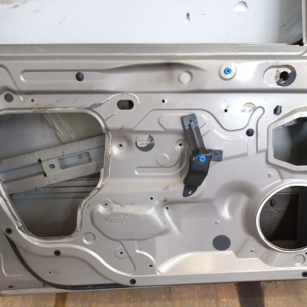 Porta Dianteira Esquerda Volvo S60 2.4t Lpt 2003