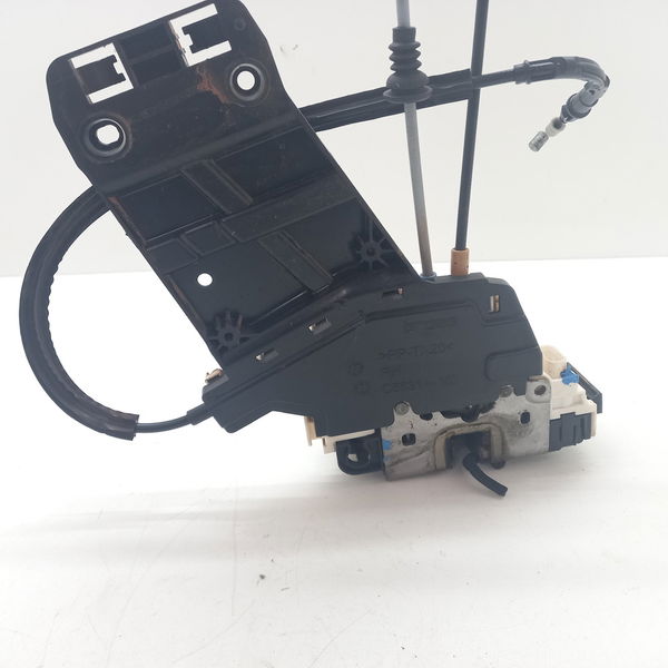 Fechadura Porta Dianteira Direita Fiat Toro Freedom 1.8 2017
