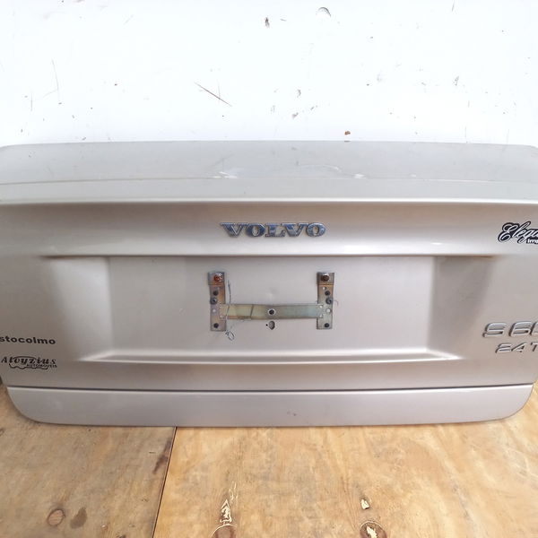 Tampa Traseira Volvo S60 2.4 Lpt 2003