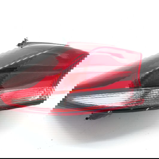 Lanterna Traseira Esquerda Chevrolet Tracker 2021