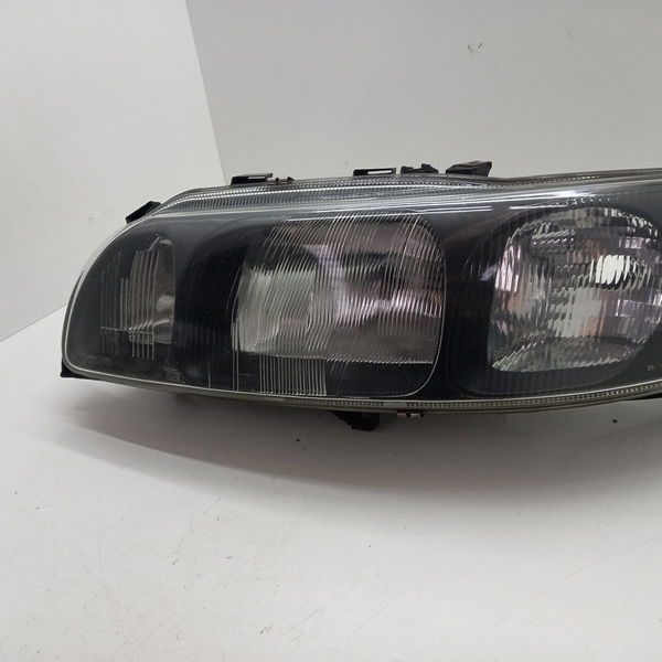 Farol Esquerdo Volvo S60 2.4 Lpt 2003