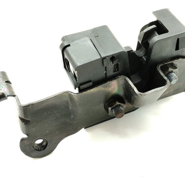 Fechadura Trava Banco Traseiro Volvo S60 2.4 Lpt 2003