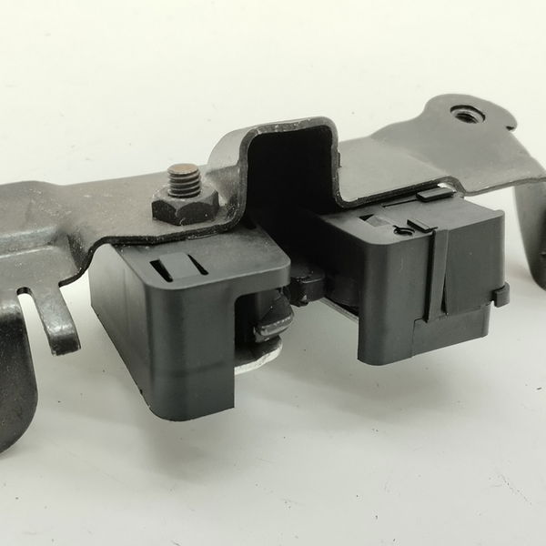 Fechadura Trava Banco Traseiro Volvo S60 2.4 Lpt 2003