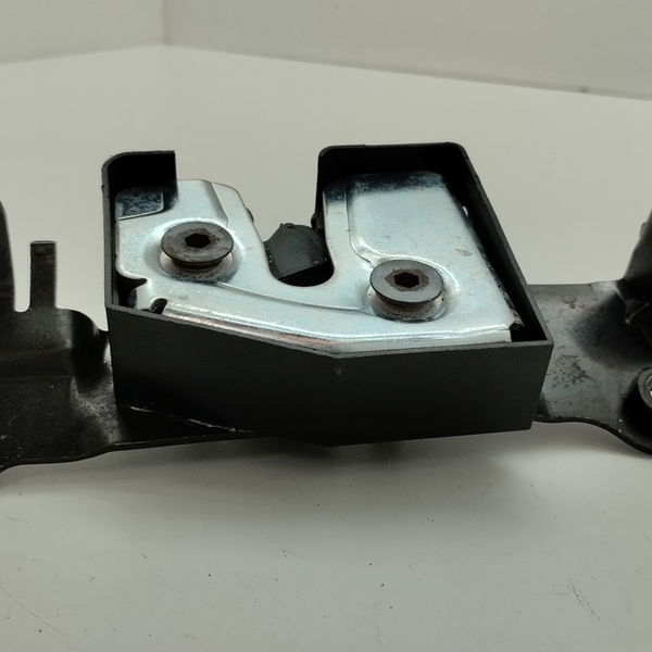 Fechadura Trava Banco Traseiro Volvo S60 2.4 Lpt 2003