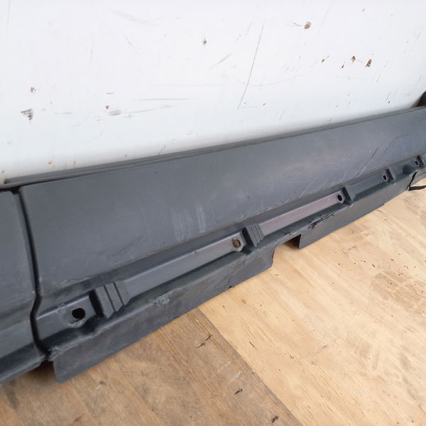 Spoiler Lado Direito Com Detalhe Volvo S60 2.4 Lpt 2003
