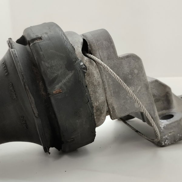 Suporte Coxim Do Motor Volvo S60 Lpt 2003