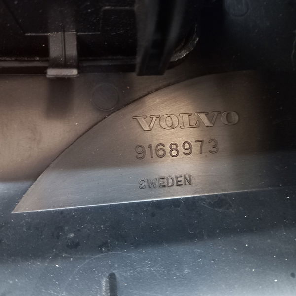 Tampa Caixa Fusivel Volvo 2.4 S60 Lpt 2003