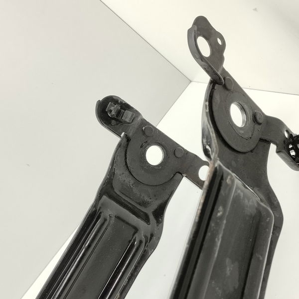 Alça Suporte Do Tanque Volvo S60 2.4 Lpt 2003