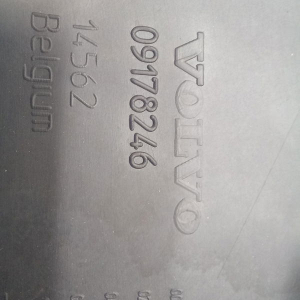 Guia Parachoque Traseira Direita Volvo S60 2.4 Lpt 2003