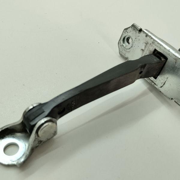Limitador Traseiro Esquerdo Hyundai Hb20 1.0 Sense 2021