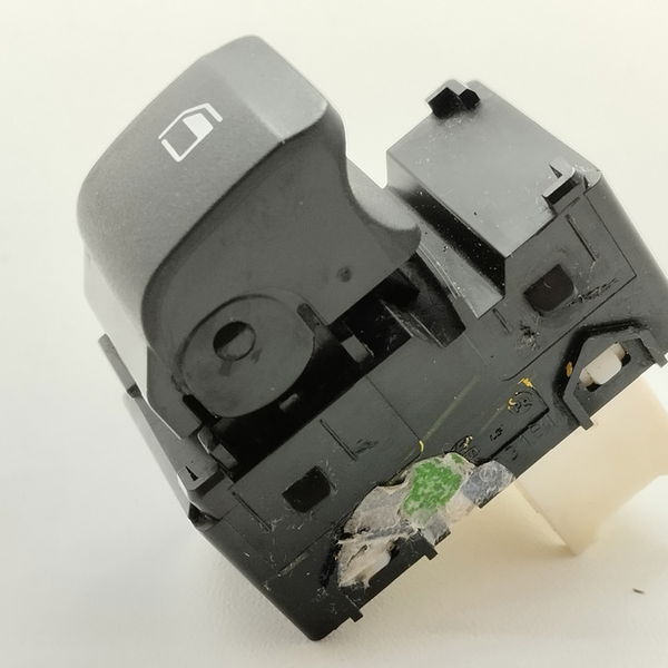 Botão Vidro Dianteiro Direito Hyudai Hb20 1.0 Sense 2021