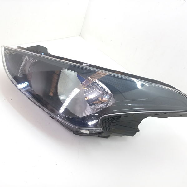 Farol Lado Esquerdo Com Detalhe Hyundai Hb20 1.0 Sense 2021