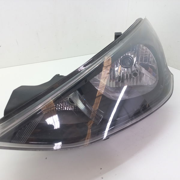 Farol Lado Esquerdo Com Detalhe Hyundai Hb20 1.0 Sense 2021