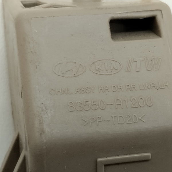 Guia Do Vidro Traseiro Esquerdo Hyundai Hb20 1.0 Sense 2021