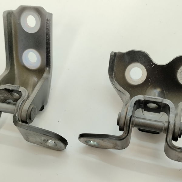 Dobradiça Porta Dianteira Esquerda Hyundai Hb20 1.0 2021