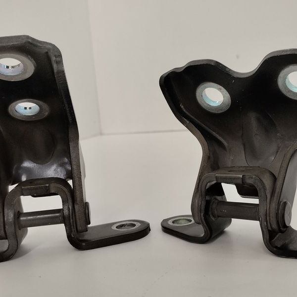 Dobradiça Porta Dianteira Esquerda Hyundai Hb20 1.0 2021