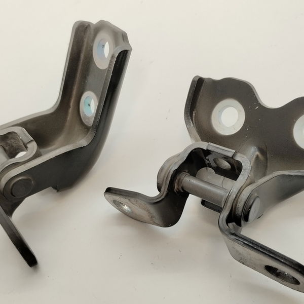 Dobradiça Porta Dianteira Esquerda Hyundai Hb20 1.0 2021
