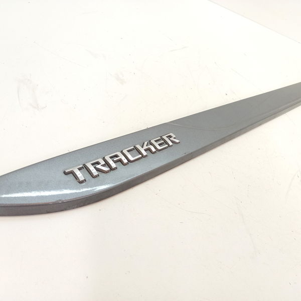 Friso Porta Dianteira Esquerda Chevrolet Tracker 12t 2021