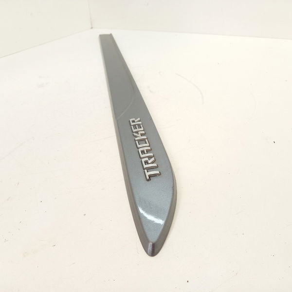 Friso Porta Dianteira Esquerda Chevrolet Tracker 12t 2021