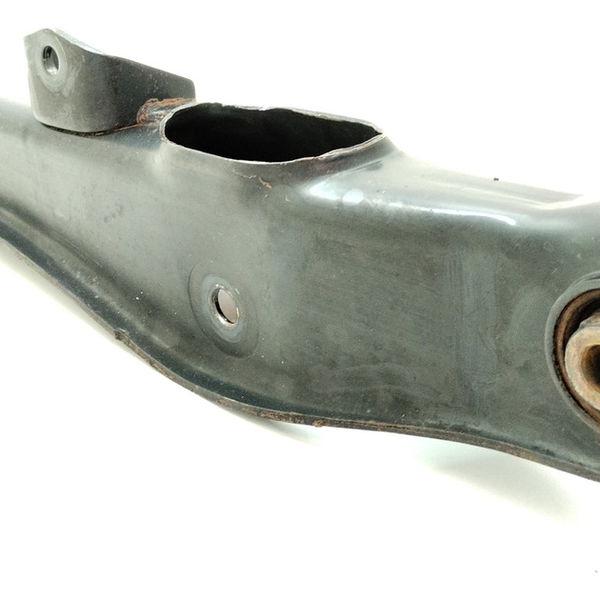 Braço Inferior Traseiro Direito Mitsubishi Lancer 2.0 2012