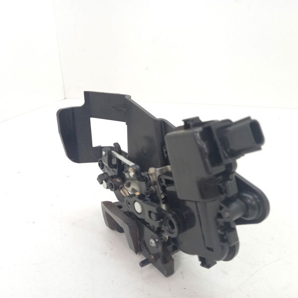 Fechadura Porta Dianteira Esquerda Renault Kwid Zen 2020
