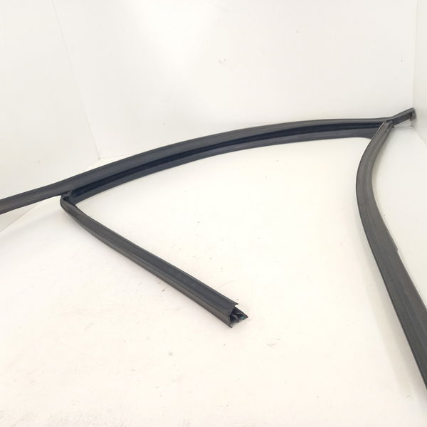 Borracha Canaleta Dianteira Direita Renault Kwid Zen 2020