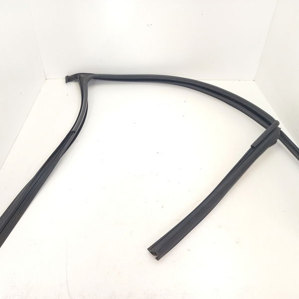 Borracha Canaleta Dianteira Direita Renault Kwid Zen 2020