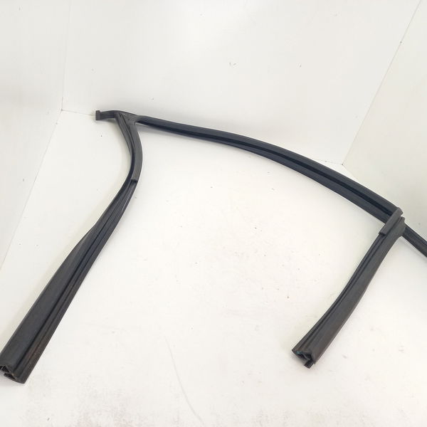 Borracha Canaleta Dianteira Direita Renault Kwid Zen 2020