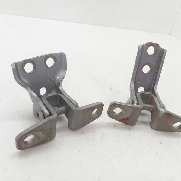 Dobradiça Porta Dianteira Direita Mitsubishi Pajero Tr4 2007