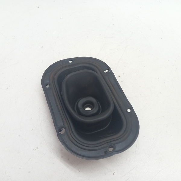 Guarda Pó Cambio Mitsubishi Pajero Tr4 2007