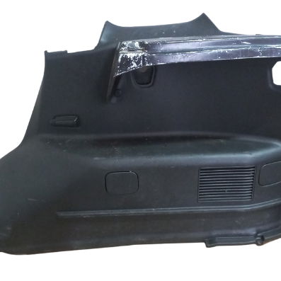 Acabamento Porta Mala Direito Mitsubishi Pajero Tr4 2.0 2007