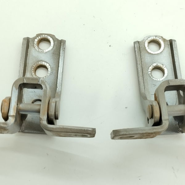 Dobradiça Porta Dianteira Esquerda Pajero Tr4 2.0 2007